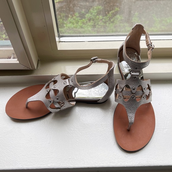 BRAND NEW!!! Size 6 Vince Camuto Sandals - Picture 4 of 9